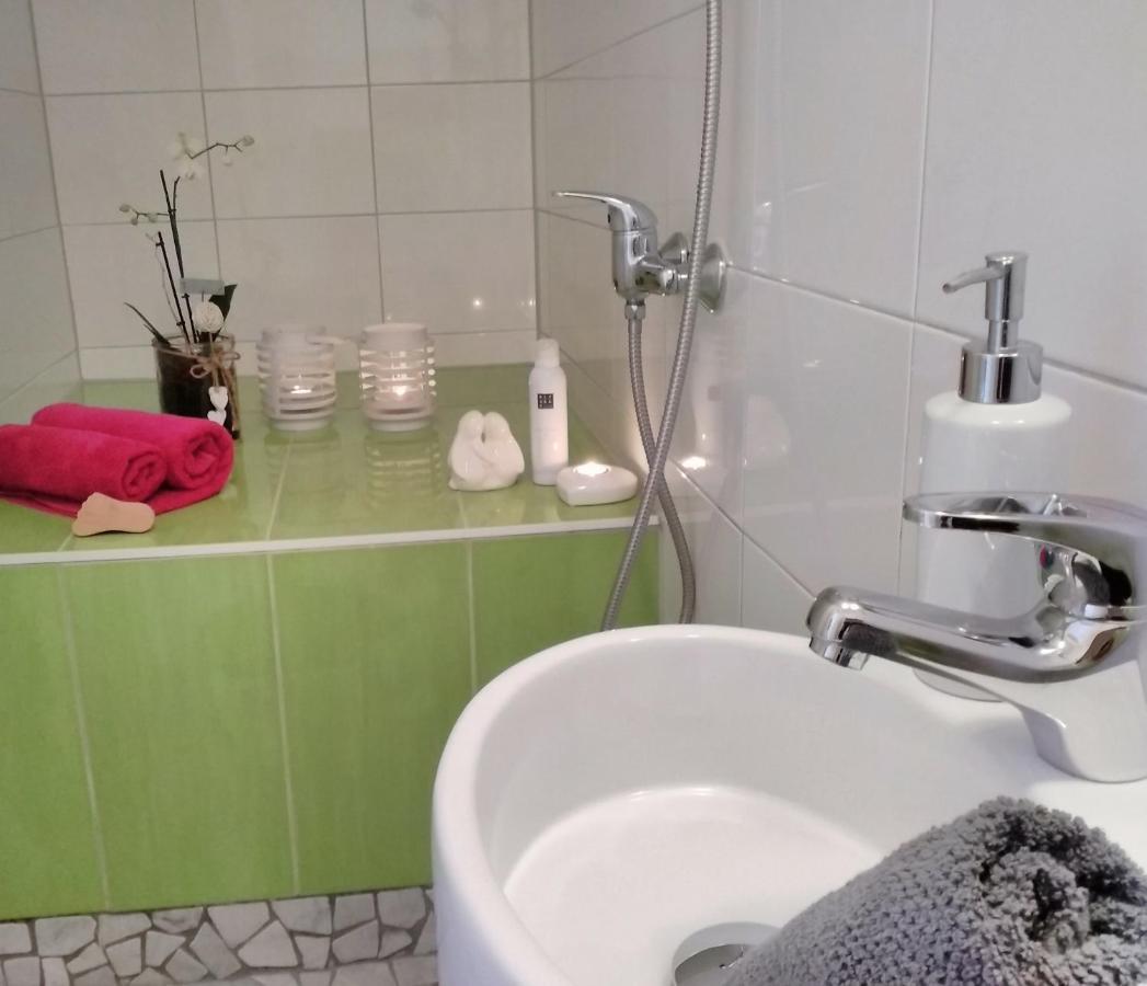 Ferienwohnungen Wie Im Sueden Großostheim المظهر الخارجي الصورة